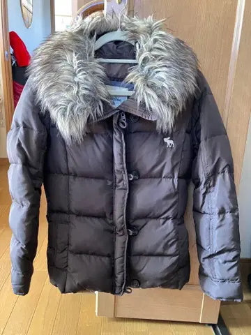 Abercrombie & Fitch 브라운 다운 자켓 S