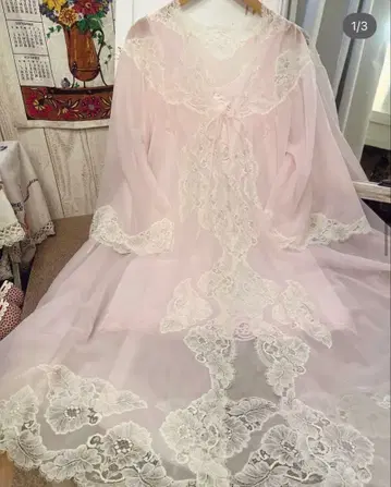 러블리 빈티지 로맨틱 가운