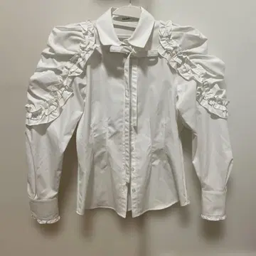 SNIDEL Sustainable 프릴 볼륨 셔츠 블라우스