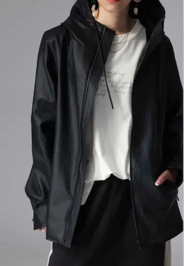 antiqua 인조 가죽 후드 부착 자켓