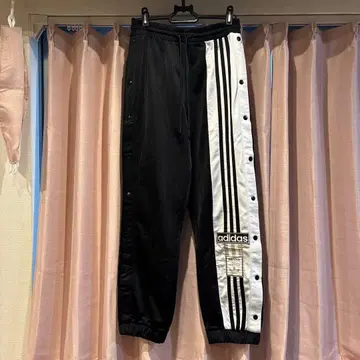 adidas 사이드 버튼 조거 팬츠 블랙/화이트