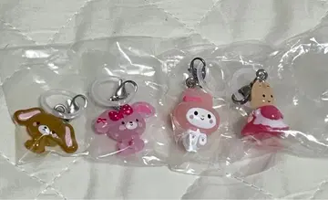 산리오 캐릭터즈 윳토메지루시 액세서리 4개 세트