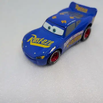 카즈토미카 맥퀸 패뷸러스 타입