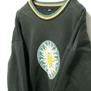 빈티지 트레이닝복 맨투맨 태양 프린트 블랙 블랙 구제 의류