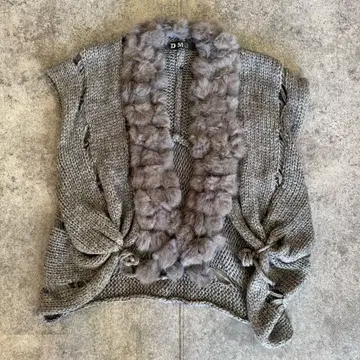 그레이 니트 가디건 퍼 포함 복슬복슬 베스트