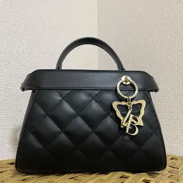 릴리 브라운 안나수이 퀼팅 숄더백 블랙