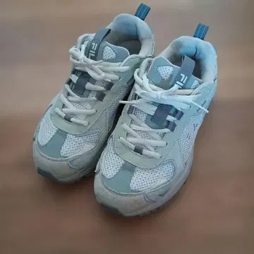 휠라 스니커즈 25.0