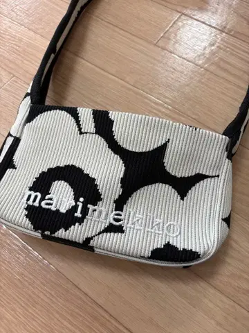 marimekko 마리메꼬 우니코 니트 숄더백