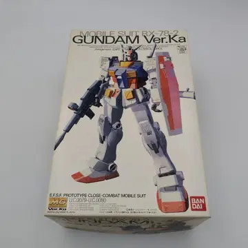 반다이 MG RX-78-2 건담 Ver.Ka 1/100