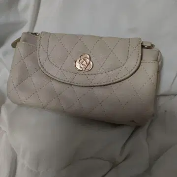 베이지 퀼팅 숄더백, 장지갑