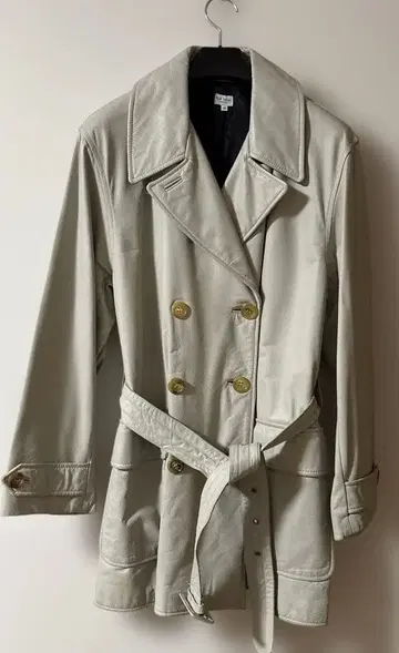 Paulsmith Woman 라이트 그레이 가죽 숏 트렌치코트