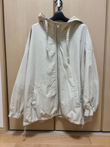 아이보리 후드 부착 오버 사이즈 자켓