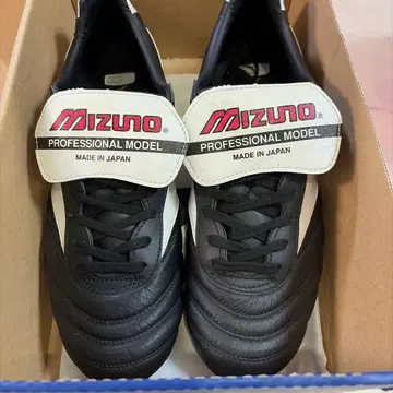 미사용 새상품 Mizuno 모렐리아 2 축구 스파이크 26.5cm