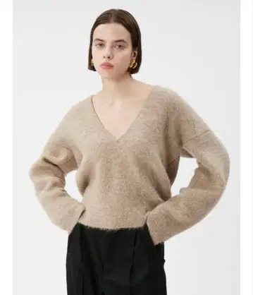 MIESROHE 미스 로에 sustainable 샤기 니트