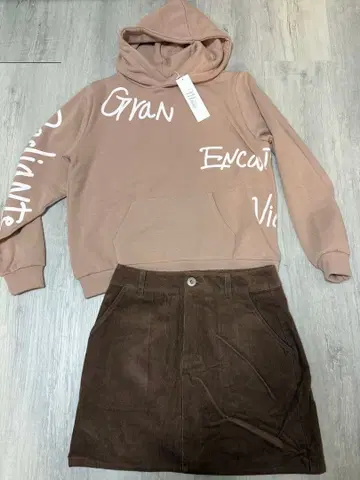 새상품 모나 델 솔 골프 속기모 후디 코듀로이 스커트 셋업