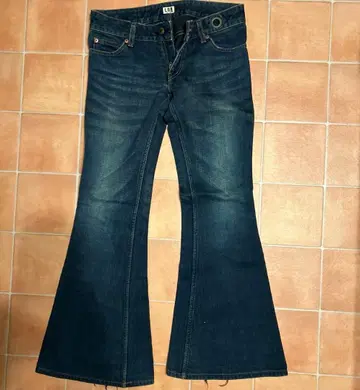 LGB 부츠컷 데님 다크 블루