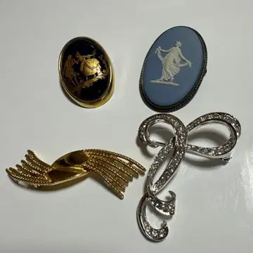 브랜드 브로치 4점