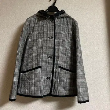 휴먼 우먼 글렌체크 하프 퀼팅 코트