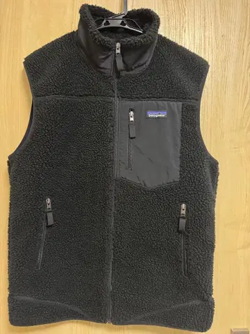파타고니아 레트로x 베스트 M 사이즈 올 블랙