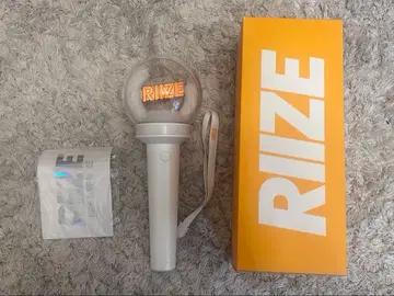 RIIZE 응원봉 상자, 씰 포함