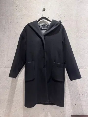 M 프리미어 후드 부착 울 후디 블랙 코트