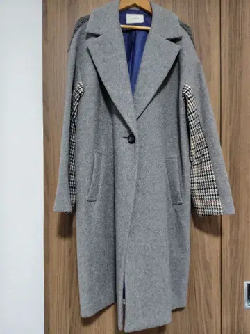 La SRIC 그레이 롱 코트 뒤 체크 무늬