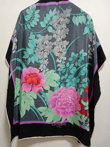 컨디션 최상 레오나르 실크 스카프