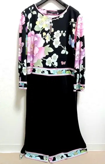 컨디션 최상 레오나르 무릎 기장 원피스 LL 사이즈 42