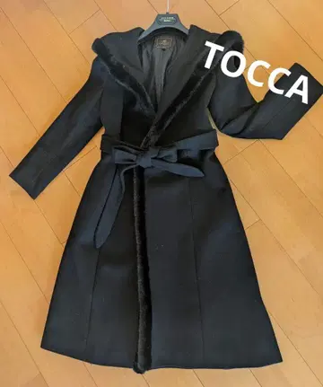 TOCCA 캐시미어 혼방 후드 부착 블랙 롱 코트