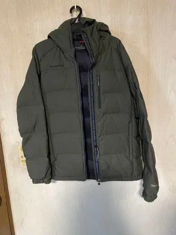 마무트 다운 자켓 올리브 그린