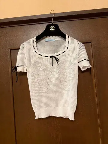 Bluemarine 화이트 리브 스웨터 반팔