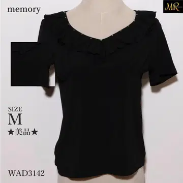 새상품급 memory 상의 티셔츠 반팔 프릴 넥 펄 페미닌