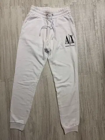 아르마니 익스체인지 화이트 조거 팬츠