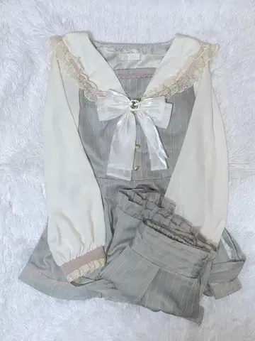 [ 하자품 ] 리즈리사 세일러 카라 셋업 그레이