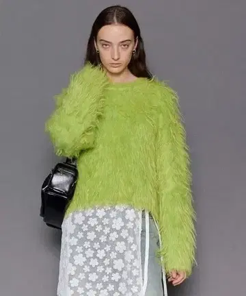 복슬복슬한 샤기 니트 풀오버