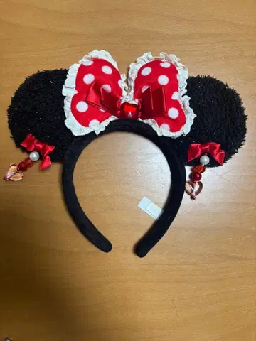 디즈니 미니 귀찌 머리띠 빨간색 (착용 이미지 있음)