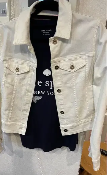 새상품급 케이트 스페이드 T셔츠