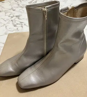 RODE SKO 실버 숏부츠 24cm 스퀘어토