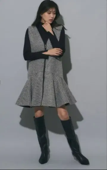 슬리브리스 트위드풍 원피스 미니