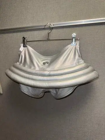 cyberdog 사이버독 실버 프릴 디자인 숏팬츠