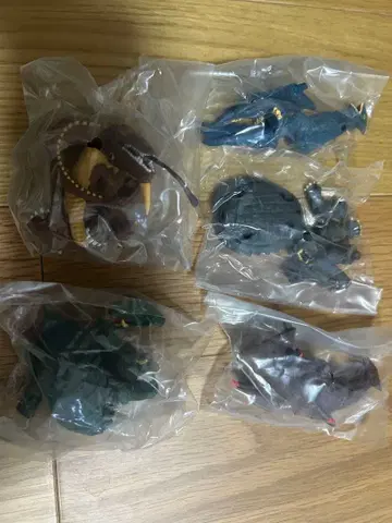 괴수 피규어 5체 세트