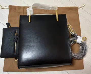 EMMA AURA 에마 아우라 골드 핸드백 블랙