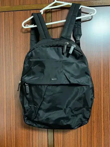 심플 블랙 백팩