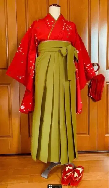 졸업식에 야마모토 간사이 Kansai의 하카마 증정