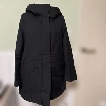 유니클로 다운 코트 S 사이즈 블랙