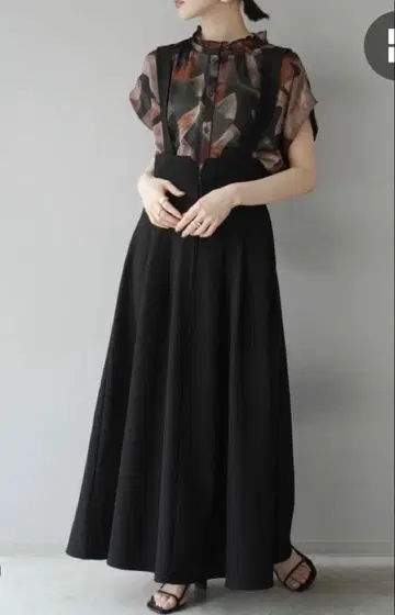 미사용 새상품 2WAY 플레어 오버롤 스커트/블랙 lumier 뤼미에