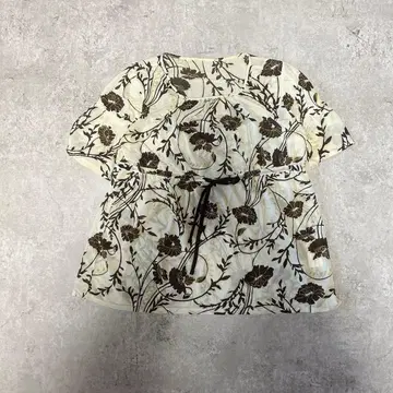 00s vintage 플라워 프린트 반팔 상의