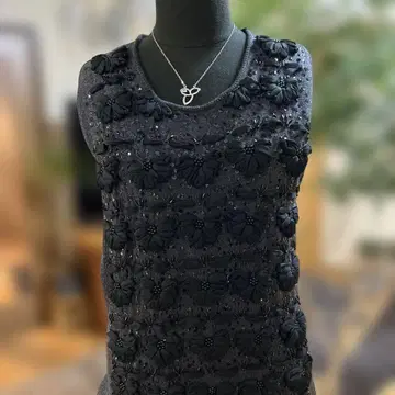 꽃 모티브 블랙 리본얀 니트 탱크탑