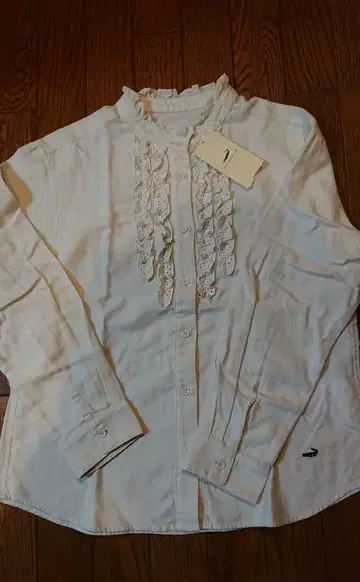 [ 미사용 새상품 ] 크로커다일 프릴 화이트 셔츠 M 사이즈