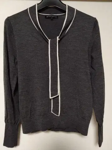 온워드 23구 리본 포함 다크 그레이 스웨터 32